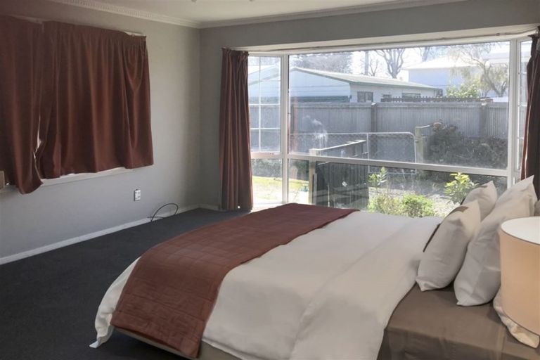 Photo of property in 633 Main North Road, Belfast, Christchurch, 8051