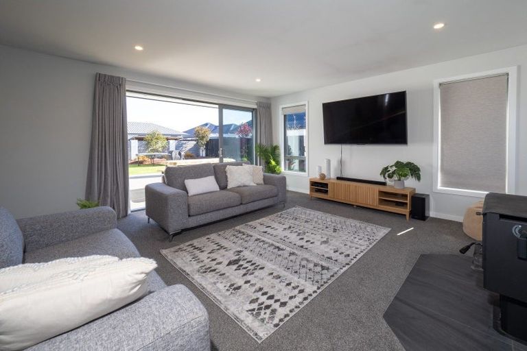 Photo of property in 3 Kelburn Place, Tinwald, Ashburton, 7700