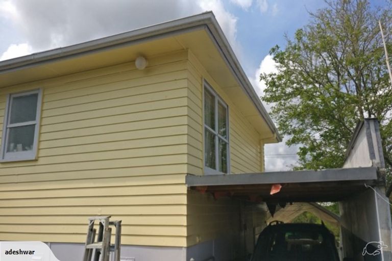 Photo of property in 46 Larnoch Road, Henderson, Auckland, 0610