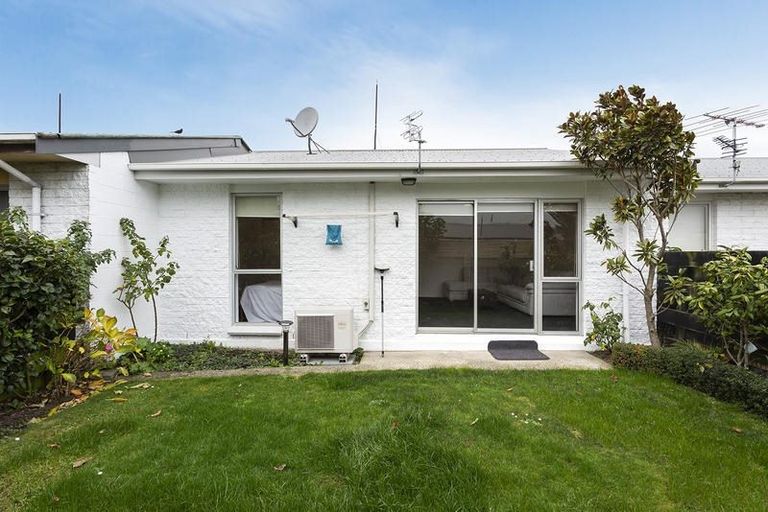 Photo of property in 150b Bay View Road, South Dunedin, Dunedin, 9012