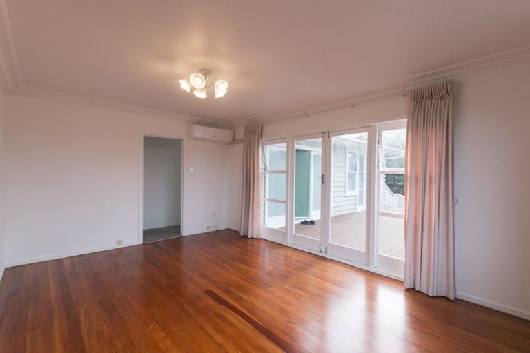Photo of property in 86 Moa Road, Point Chevalier, Auckland, 1022