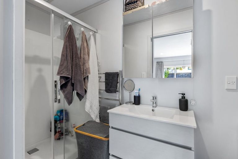 Photo of property in 151 Brian Crescent, Stanmore Bay, Whangaparaoa, 0932