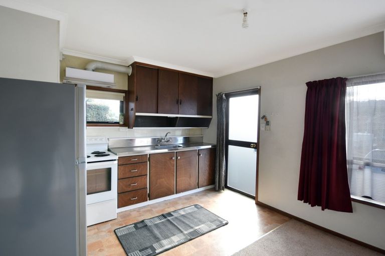 Photo of property in 124 Main Road South, Green Island, Dunedin, 9018