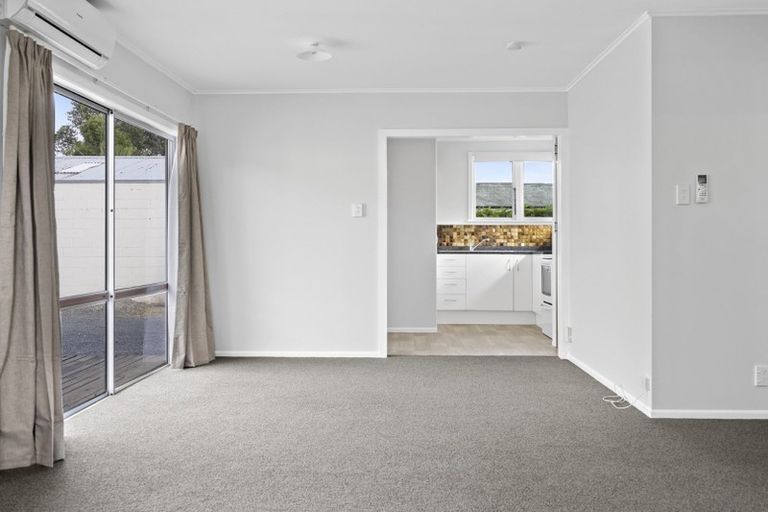 Photo of property in 12 Dermont Street, Bader, Hamilton, 3206