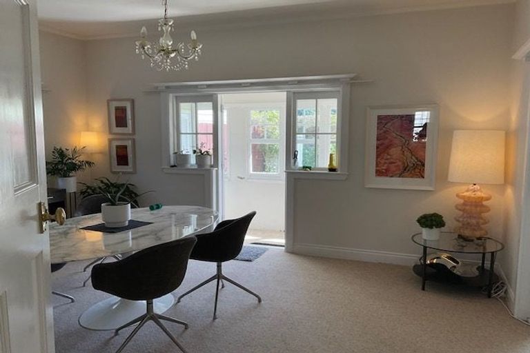 Photo of property in 14 Selwyn Terrace, Thorndon, Wellington, 6011