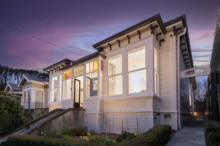 Photo of property in 18 Lawrence Street, Newtown, Wellington, 6021