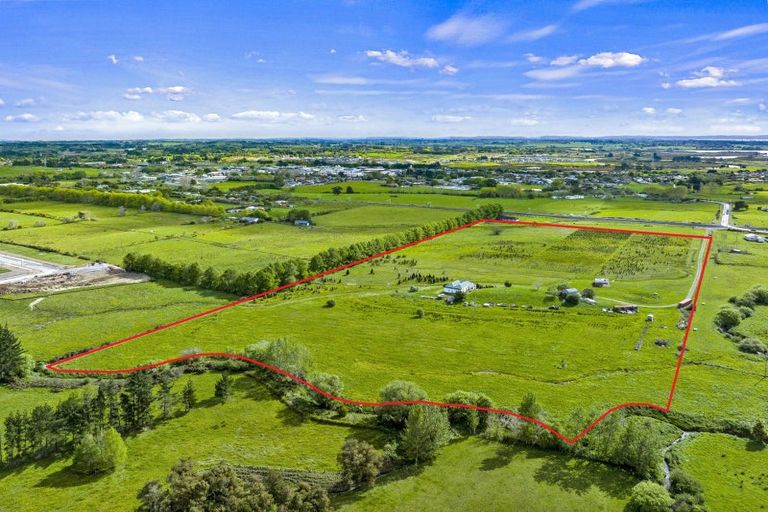 Photo of property in 201 Sutton Road, Drury, 2113