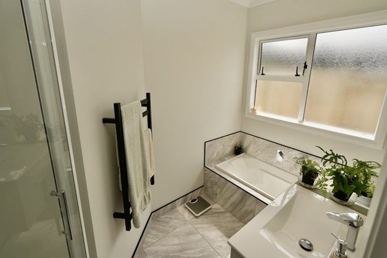 Photo of property in 13 Freedom Drive, Kelvin Grove, Palmerston North, 4414