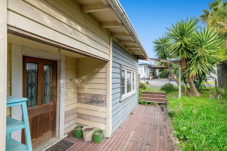 Photo of property in 24 Jean Place, Stanmore Bay, Whangaparaoa, 0932