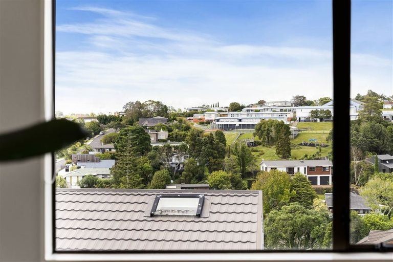 Photo of property in 1/9 Marigold Place, Mairangi Bay, Auckland, 0630
