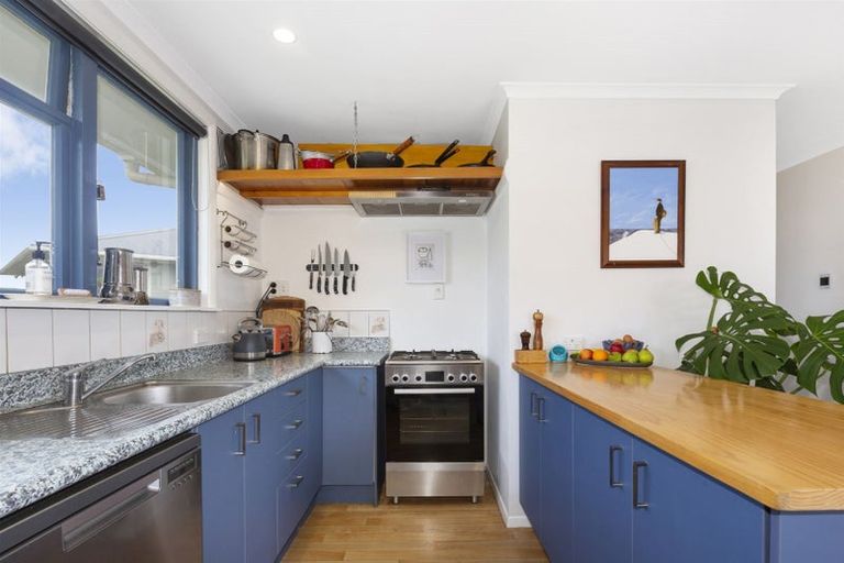 Photo of property in 42 Downes Street, Titahi Bay, Porirua, 5022