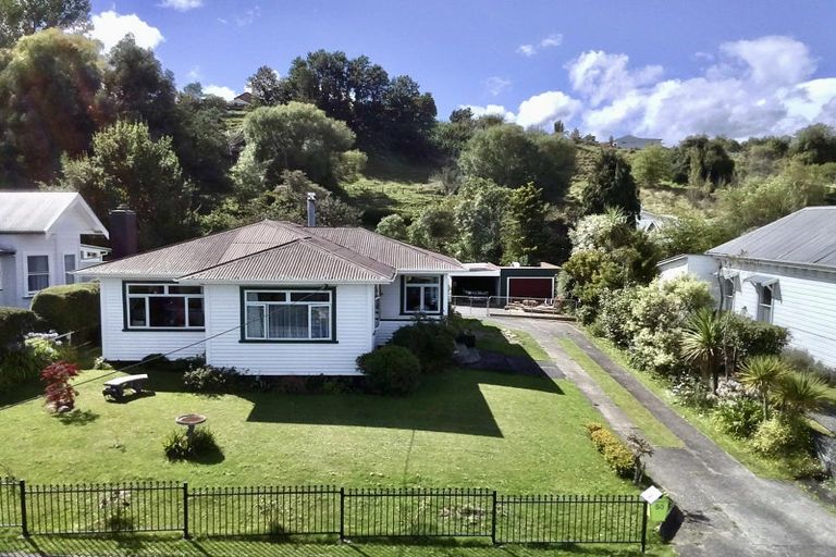 Photo of property in 50 Kiwi Road, Taihape, 4720