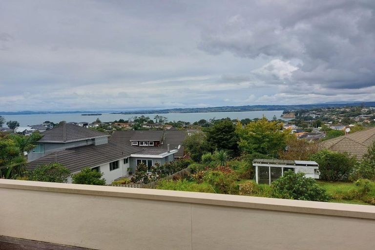 Photo of property in 8 Beach Road, Mellons Bay, Auckland, 2014