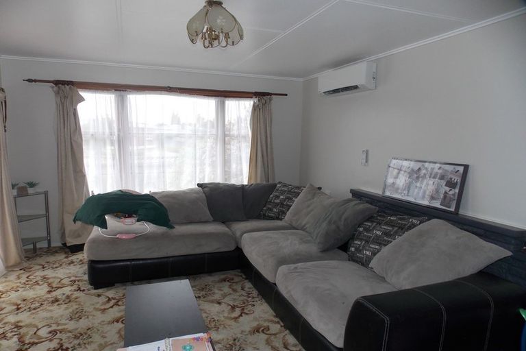 Photo of property in 9 Wilson Crescent, Highbury, Palmerston North, 4412