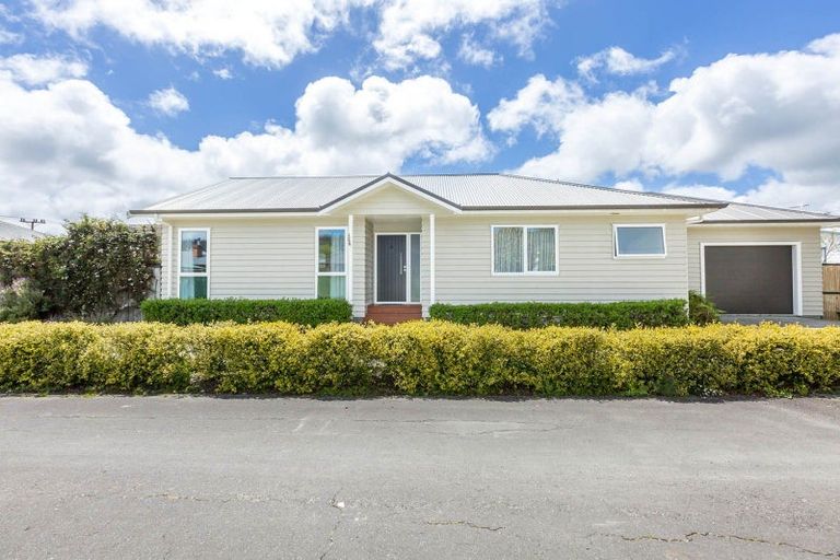 Photo of property in 15a Kiln Street, Silverstream, Upper Hutt, 5019