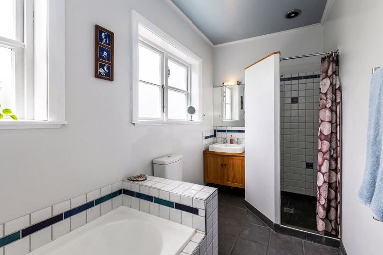 Photo of property in 41 Humariri Street, Point Chevalier, Auckland, 1022