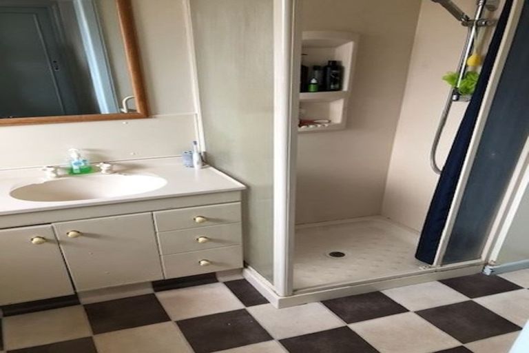 Photo of property in 1/124 Harris Crescent, Papanui, Christchurch, 8053