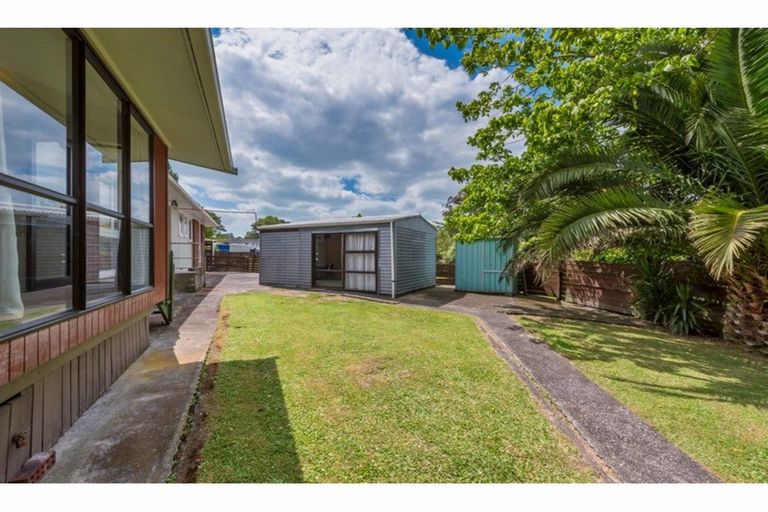 Photo of property in 63 Oreil Avenue, West Harbour, Auckland, 0618