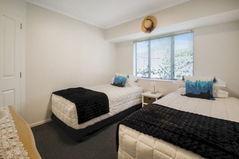 Photo of property in 34 Longford Park Drive, Takanini, 2112