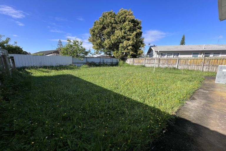 Photo of property in 15 Edgewater Drive, Pakuranga, Auckland, 2010