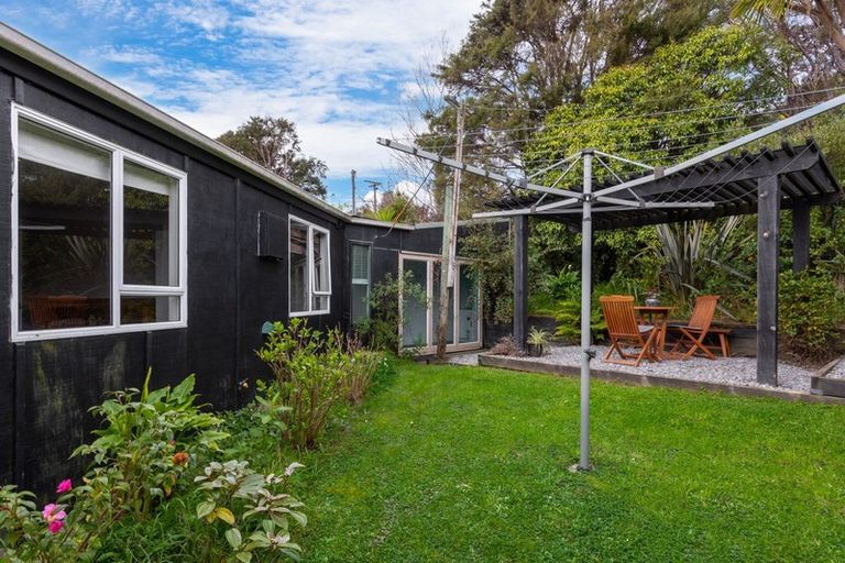 Photo of property in 102a Milton Terrace, Picton, 7220