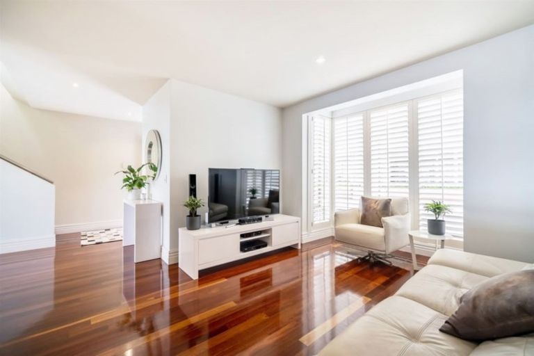 Photo of property in 8/11a Killarney Street, Takapuna, Auckland, 0622