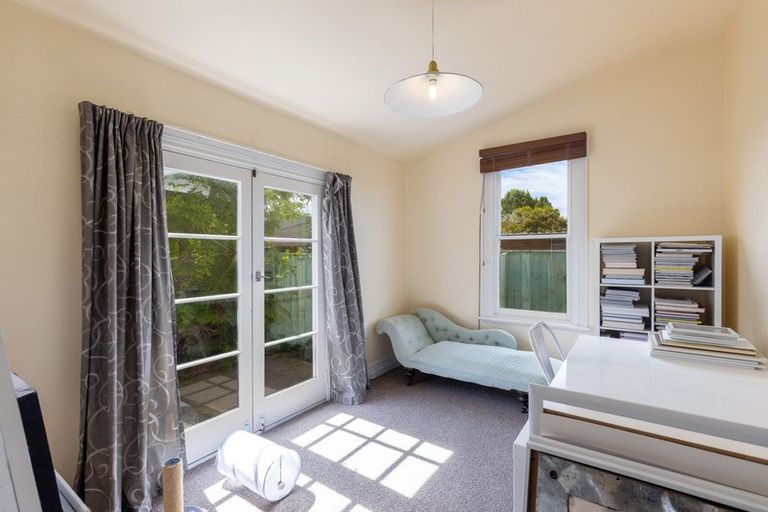 Photo of property in 25 Mays Road, St Albans, Christchurch, 8052