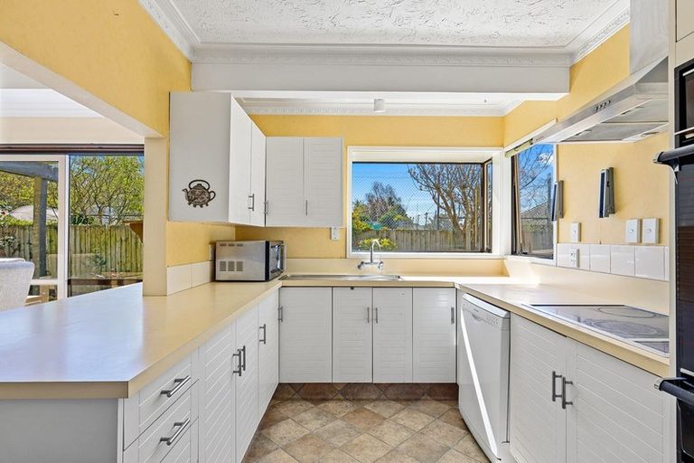 Photo of property in 2/45 Lochee Road, Upper Riccarton, Christchurch, 8041