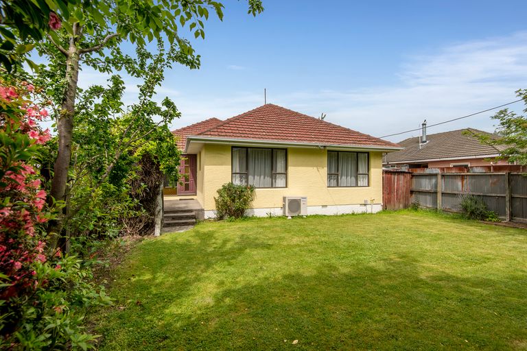 Photo of property in 39 Branston Street, Hornby, Christchurch, 8042
