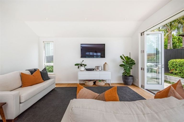 Photo of property in 17 Egremont Street, Belmont, Auckland, 0622