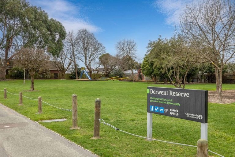 Photo of property in 26 Derwent Street, Bryndwr, Christchurch, 8053