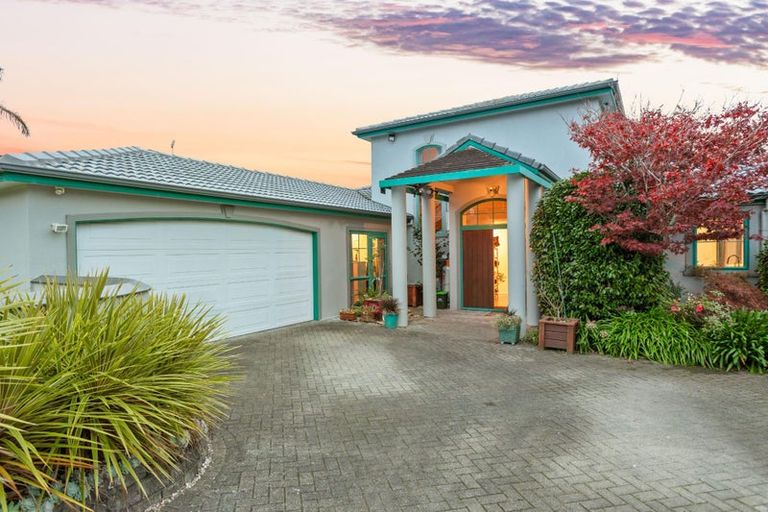 Photo of property in 3 Hobie Court, West Harbour, Auckland, 0618