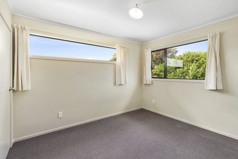 Photo of property in 37 Pikarere Street, Titahi Bay, Porirua, 5022