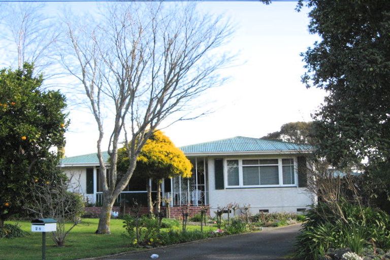 Photo of property in 28 Selwyn Road, Havelock North, 4130
