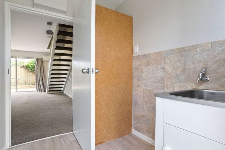 Photo of property in 4/30 Garvins Road, Hornby, Christchurch, 8042