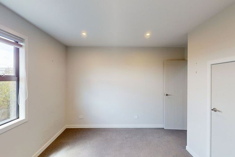 Photo of property in 1 Lyons Crescent, Strathmore Park, Wellington, 6022