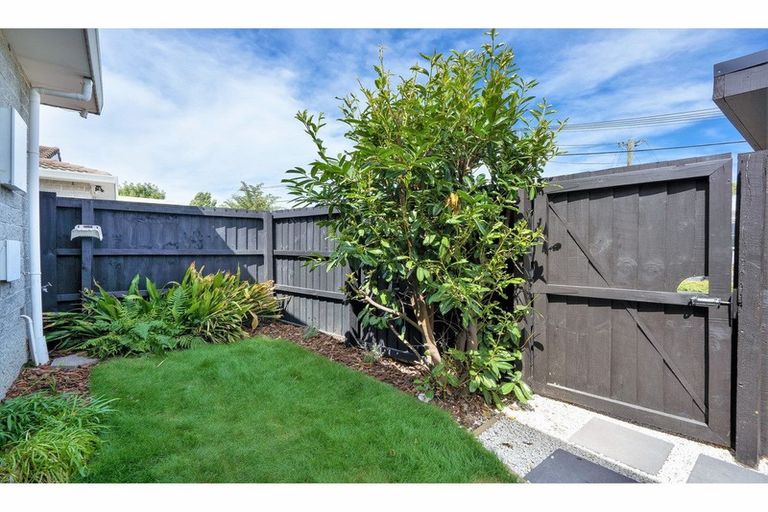 Photo of property in 2/19 Walton Street, Sydenham, Christchurch, 8023