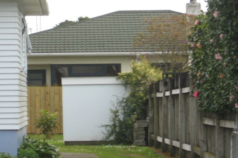 Photo of property in 12 Waimea Street, Westown, New Plymouth, 4310