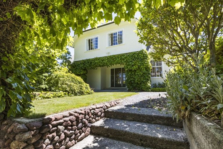 Photo of property in 31 Elmira Avenue, Hokowhitu, Palmerston North, 4410