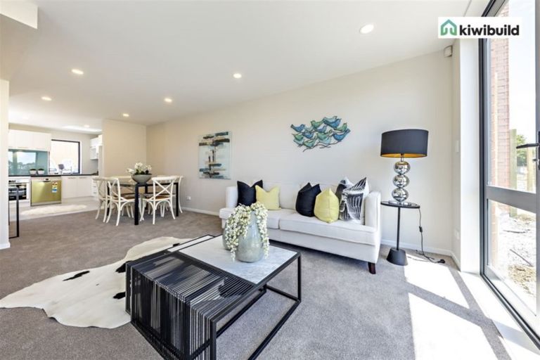 Photo of property in 73 Walsh Road, Papakura, 2110