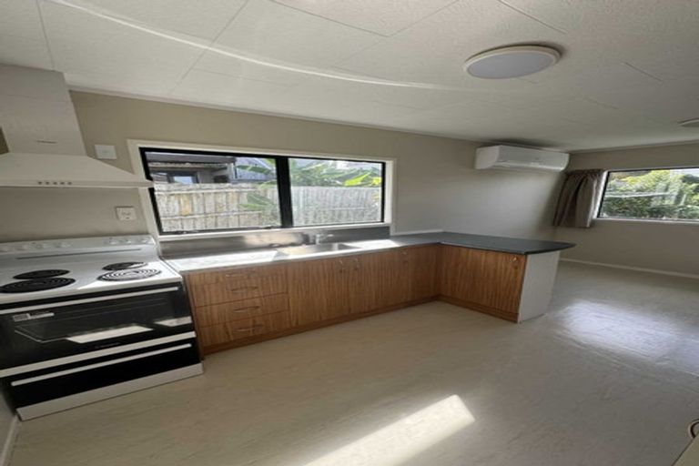 Photo of property in 1/64 Solar Road, Glen Eden, Auckland, 0602