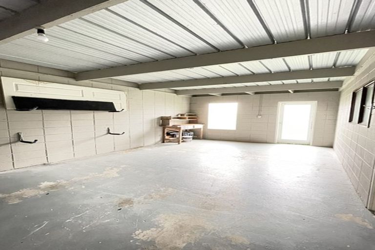 Photo of property in 1/2 Deep Creek Road, Torbay, Auckland, 0630