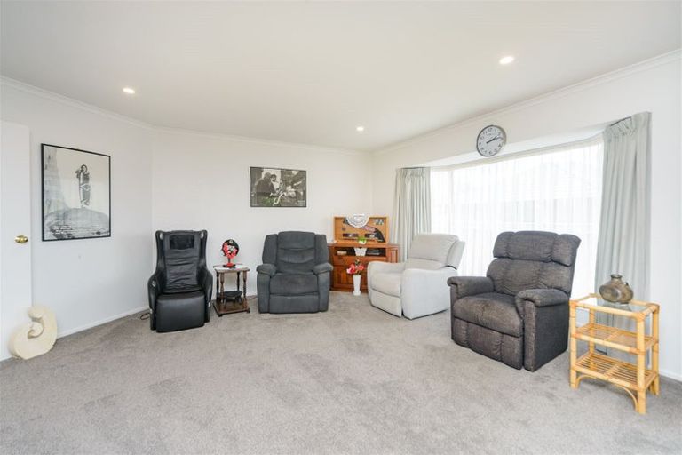 Photo of property in 21 Parnell Heights Drive, Kelvin Grove, Palmerston North, 4414