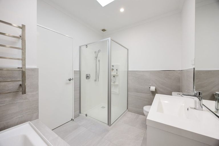 Photo of property in 32 Whenuapai Drive, Whenuapai, Auckland, 0618