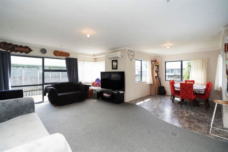 Photo of property in 27 Penney Green, Nawton, Hamilton, 3200