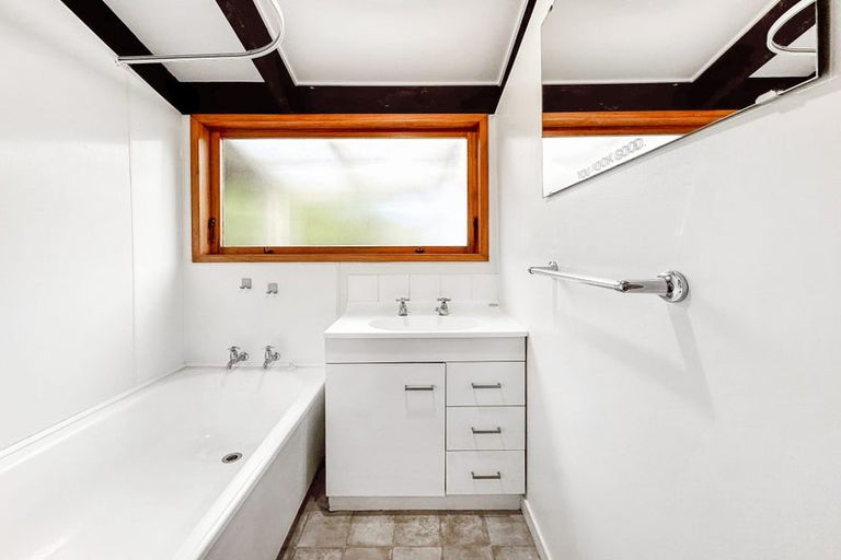 Photo of property in 351 Sawyers Arms Road, Harewood, Christchurch, 8051