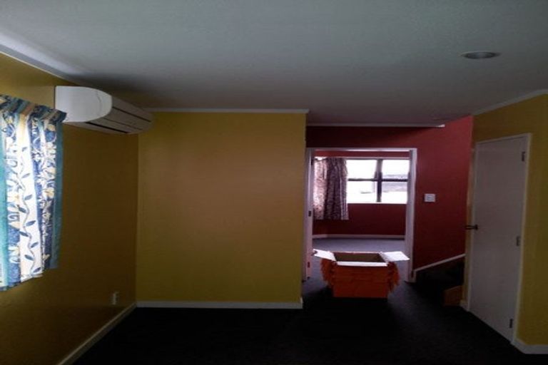 Photo of property in 6-8 Rolleston Street, Mount Cook, Wellington, 6021