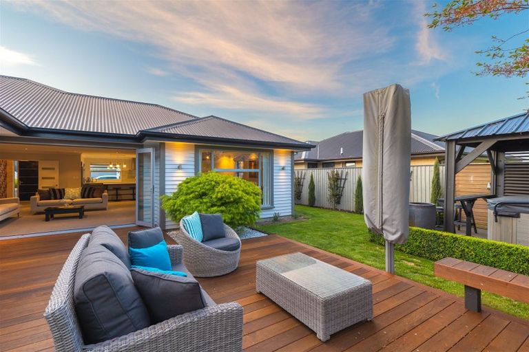 Photo of property in 11 Old Red Barn Road, Halswell, Christchurch, 8025