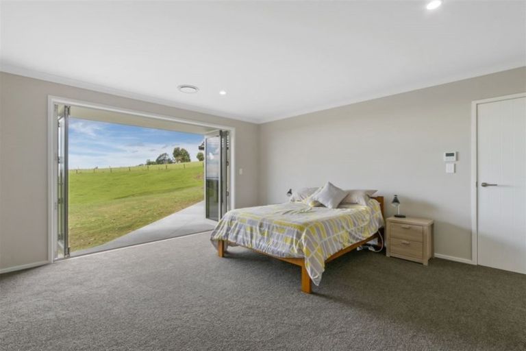 Photo of property in 202b Thompsons Track, Aongatete, 3178