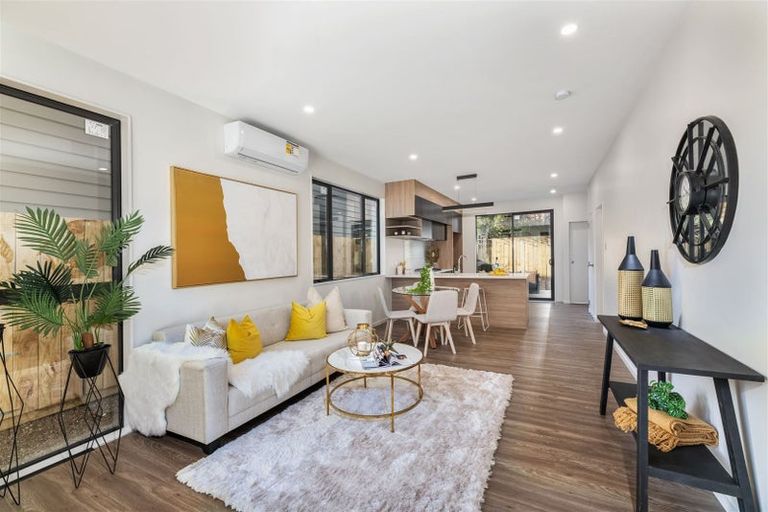 Photo of property in 6c Eversleigh Road, Belmont, Auckland, 0622